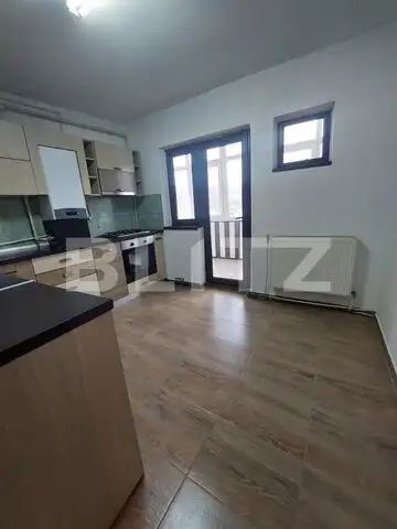 Apartament 3 camere,80 mp ,Moreni