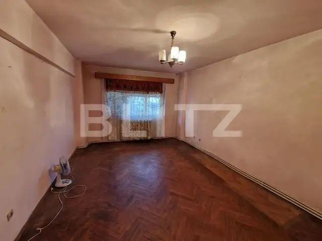 Apartament 4 camere, decomandat, 90 mp, zona Mercur