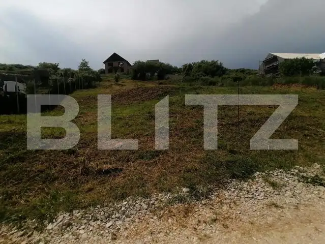 Teren intravilan 820 mp cu toate utilitatile Zona Piata