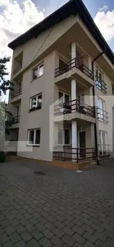 Apartament pe două nivele, cu 5 camere, 185mp, zona Zamca
