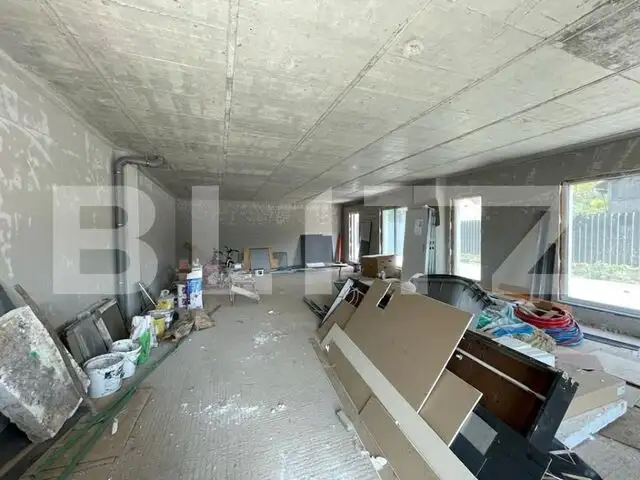 Spatiu comercial nou, 96 mp, terasa 60 mp, zona Calea Baciului