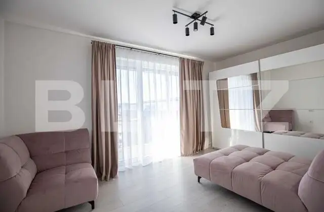 Apartament 3 camere, 65 mp, semidecomandat, zona Vivo