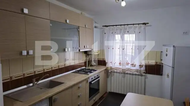 Apartament 2 camere, 55 mp, decomandat, boxa, zona Cetate