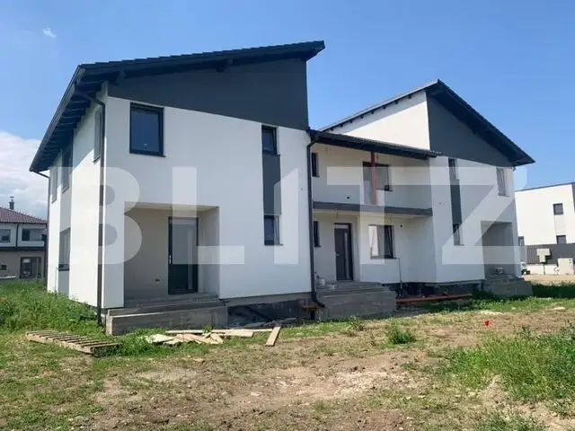 Triplex suprafata utila 110 mp, 180 mp teren, zona Cetate