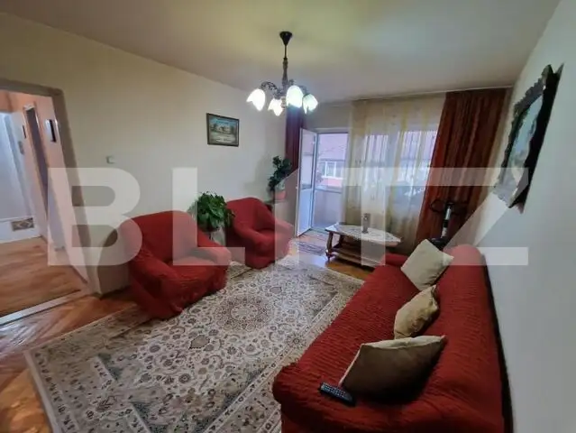 Apartament 3 camere, 57 mp, balcon, zona Cetate