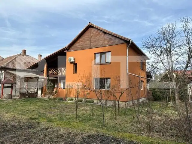 Proprietate unică, 2 locuințe și teren 1036 mp,ultracentral în Cetate