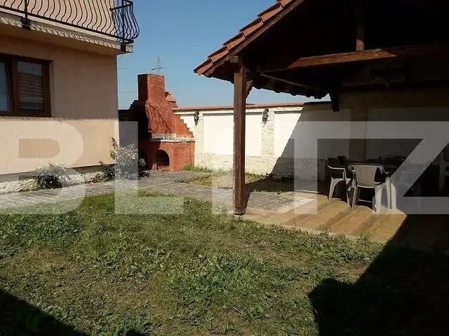 Casa cu 5 camere, bucătărie modernă, spațiu exterior generos, 264mp, Veterani