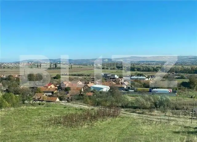 Teren intravilan 7600 mp, utilitatile la baza, Dealul Fierului zona Paclisa