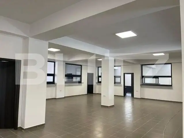 Spatiu comercial, cu preluare chirias, 370 mp utili, Bals