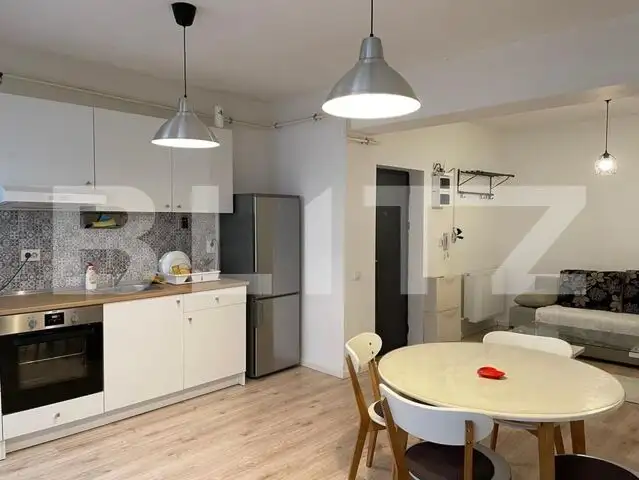 Apartament 2 camere, 41 mp, semidecomandat, zona Craiovița Nouă