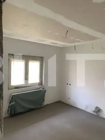 Spatiu comercial de tip apartament, 5 camere, 2 intrari, zona 1 Mai