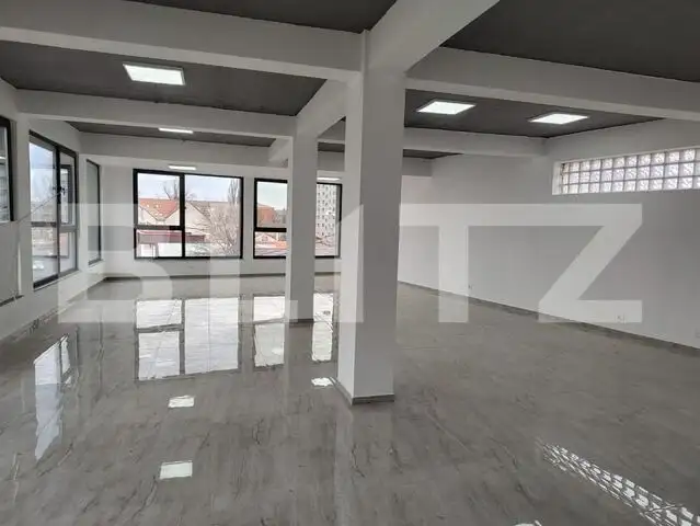 Spatiu comercial 130mp, zona Lotus