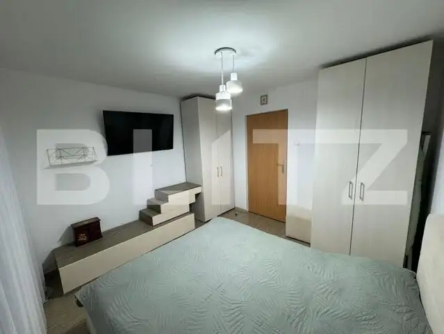 Apartament , 3 camere, 78mp, zona Pelendava 