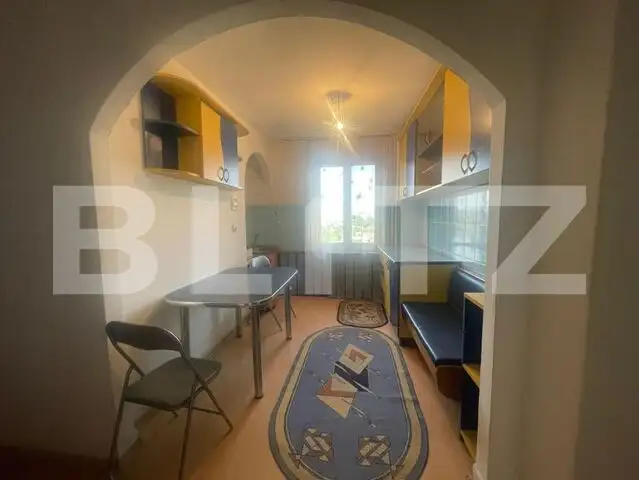 Apartament cu două camere decomandat de vânzare în Iosia