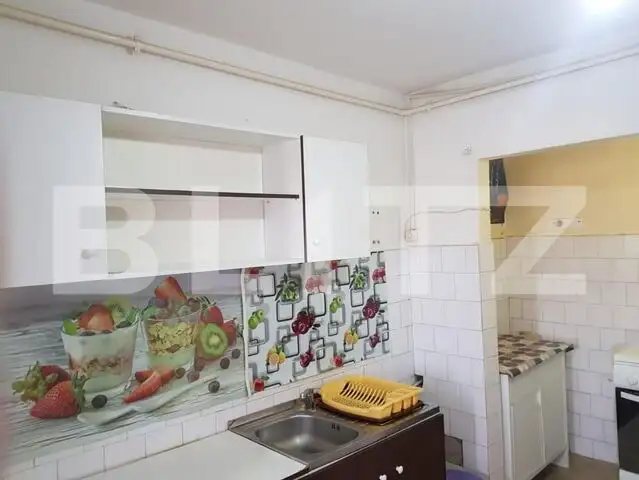 Apartament 3 camere , 65mp,  zona Ampoi 3