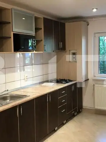 Apartament 3 camere decomandate, 65 mp, zona Nicolae Titulescu