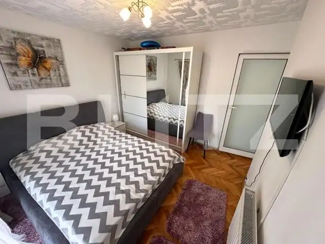 Apartament 3 camere, 79 mp, zona Mercur