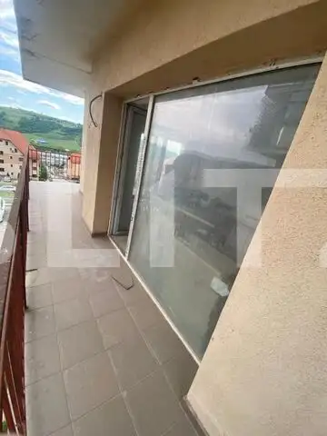 Apartament cu 2 camere, orientare Sud zona Regal 