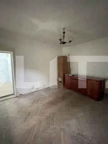 Casa bătrânească, 3 camere, 42mp, zona strada Brestei 