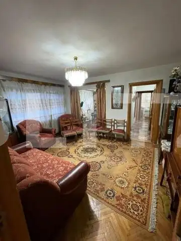 Apartament 3 camere, 71 mp, zona liceului Vasile Lovinescu