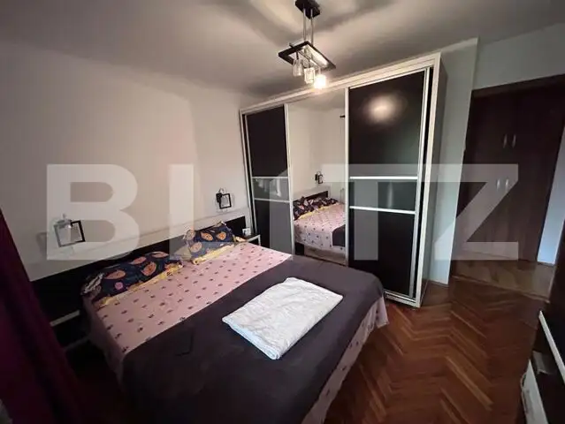 Apartament , 3 camere, 74mp, zona piata din Rovine