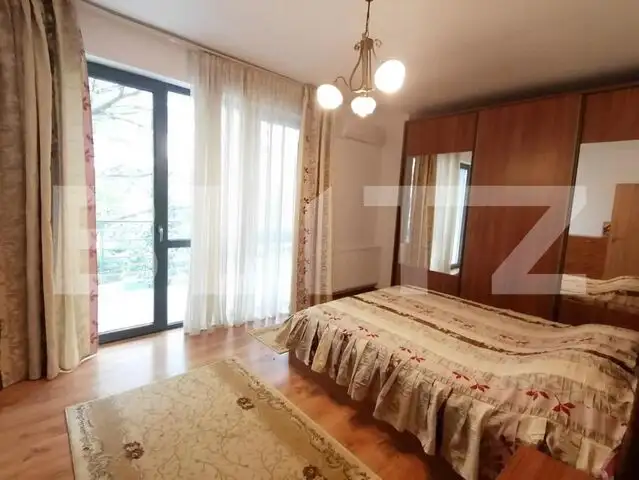 Apartament de 2 camere, 80 mp, centrala termica, parcare, zona Centrala