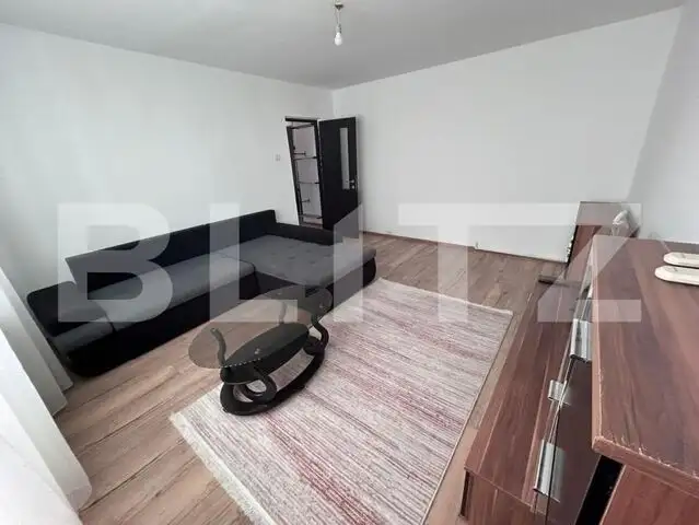 Apartament cu 3 camere, 72 mp utili, cartier Rovine