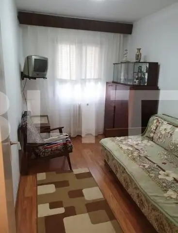 Apartament 3 camere, 51mp, Craiovita zona Niela statia 30