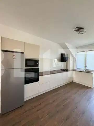 Apartament 3 camere, 2 bai, 4 balcoane, zona Vivo | Parcare inclusa in pret