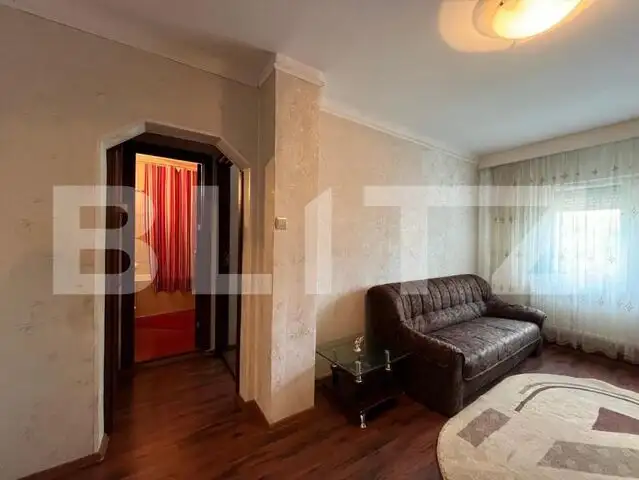 Apartament 4 camere, centrală termică, etaj 1, zona Consul