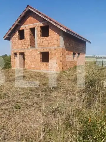 Casa de vanzare / zona Lazuri / in apropriere de centura Satu Mare / 120mp / P+1