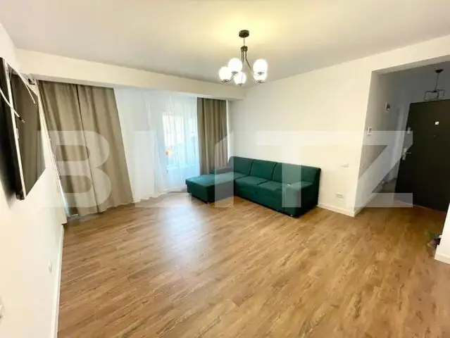 Apartament de 3 camere, centrala termica, parcare privata, zona Centrala