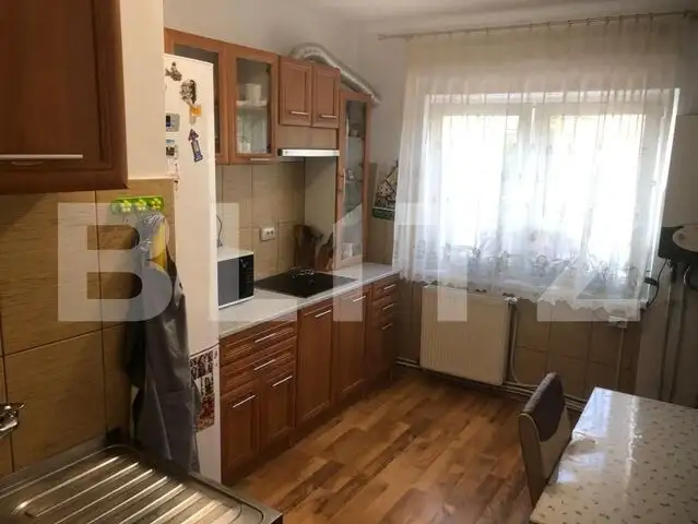 Apartament 3 camere, Central