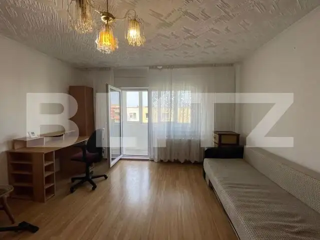 Apartament 3 camere, 70 mp, decomandat, zona strazii Zorilor