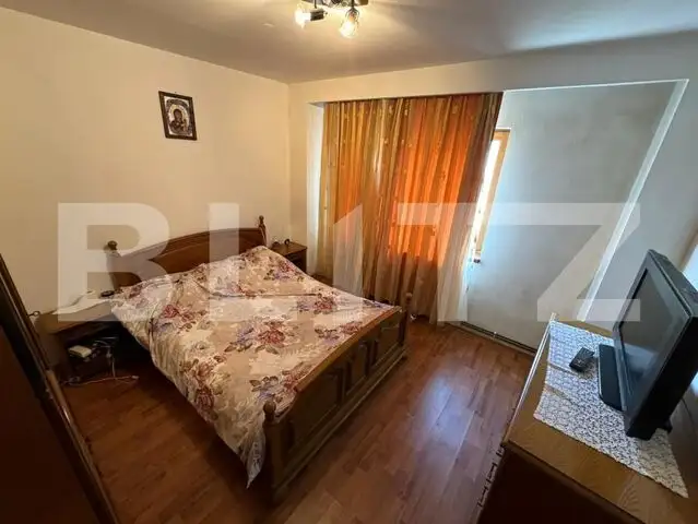 Apartament 3 camere, 72 mp, etaj 3, Aiud