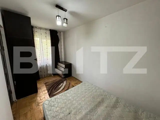 Apartament 2 camere, semidecomandat, etaj 4, Craiovita Noua, zona Niela