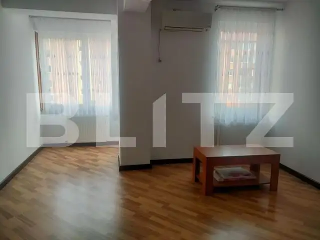 Apartament 3 camere, etaj intermediar, 78 mp, Radauti