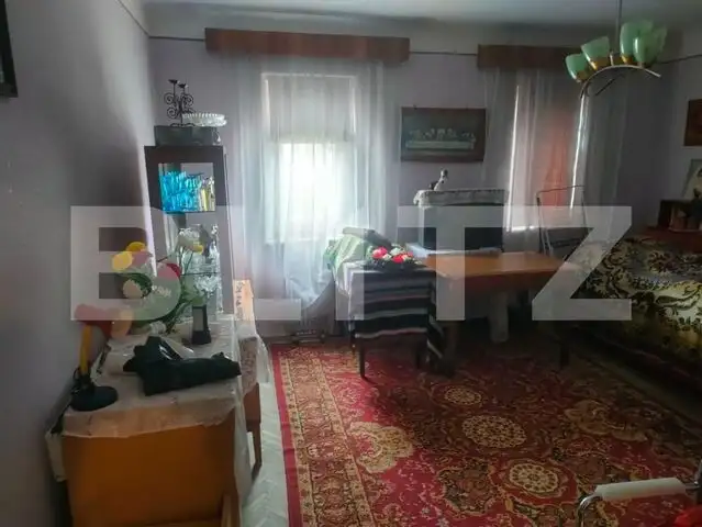 Apartament la casa, zona centrala, 100 mp utili, Radauti