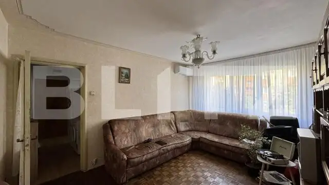 Apartament 3 camere, et. 1, Craiovița Nouă