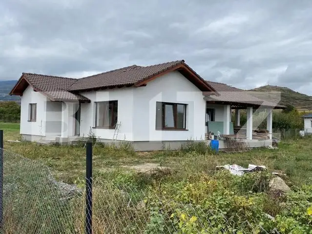 Casa individuala, 3 camere, 110mp utili, 500mp teren, Ighiu