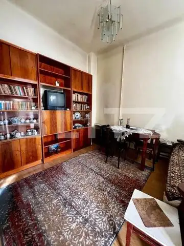 Apartament 2 camere, 52mp, tavan inalt 3,2m, decomandat, parcare, zona Centrala