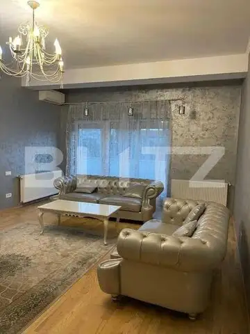 Apartament cu 3 camere, parcare privata, zona centrala