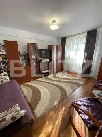 Apartament 2 camere decomandate, etaj intermediar, zona Zorilor