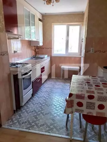 Apartament 3 camere, 70 mp, decomandat, zona strazii Mehedinti