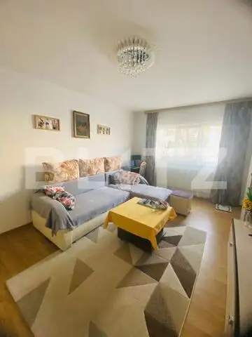 Apartament 3 camere, zona Cetate