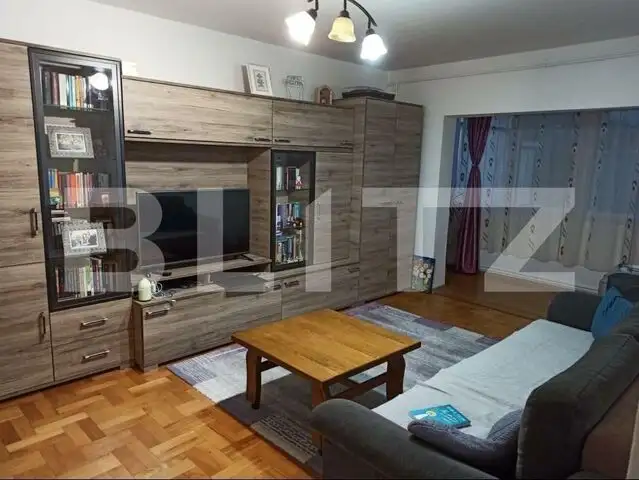 Apartament cu 2 camere, decomandat, orientare sudica, zona Plopilor