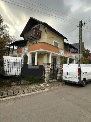 Casa individuala cu  curte individuala, garaj si gradina zona Baciu 