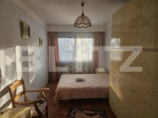 Apartament cu 3 camere, decomandat - bvd. Mihai Viteazu