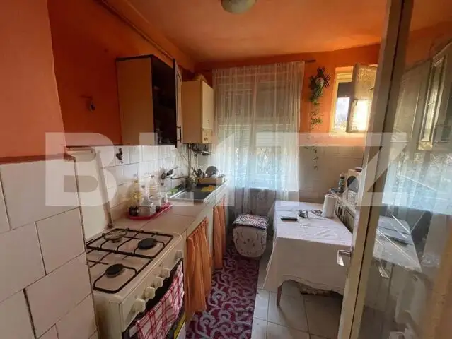 Apartament 3 camere, 55 mp utili, zona Botizului