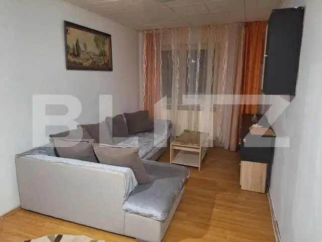 Apartament 3 camere, zona Cetate 